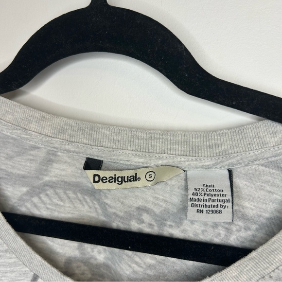 Desigual Grey Loose Cut 3/4 Sleeve Flower Design Top - Picture 5 of 8